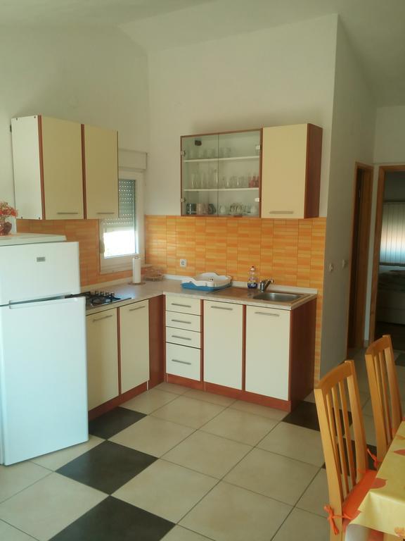 Apartmani Kapitanovic Биоград-на-Мору Экстерьер фото