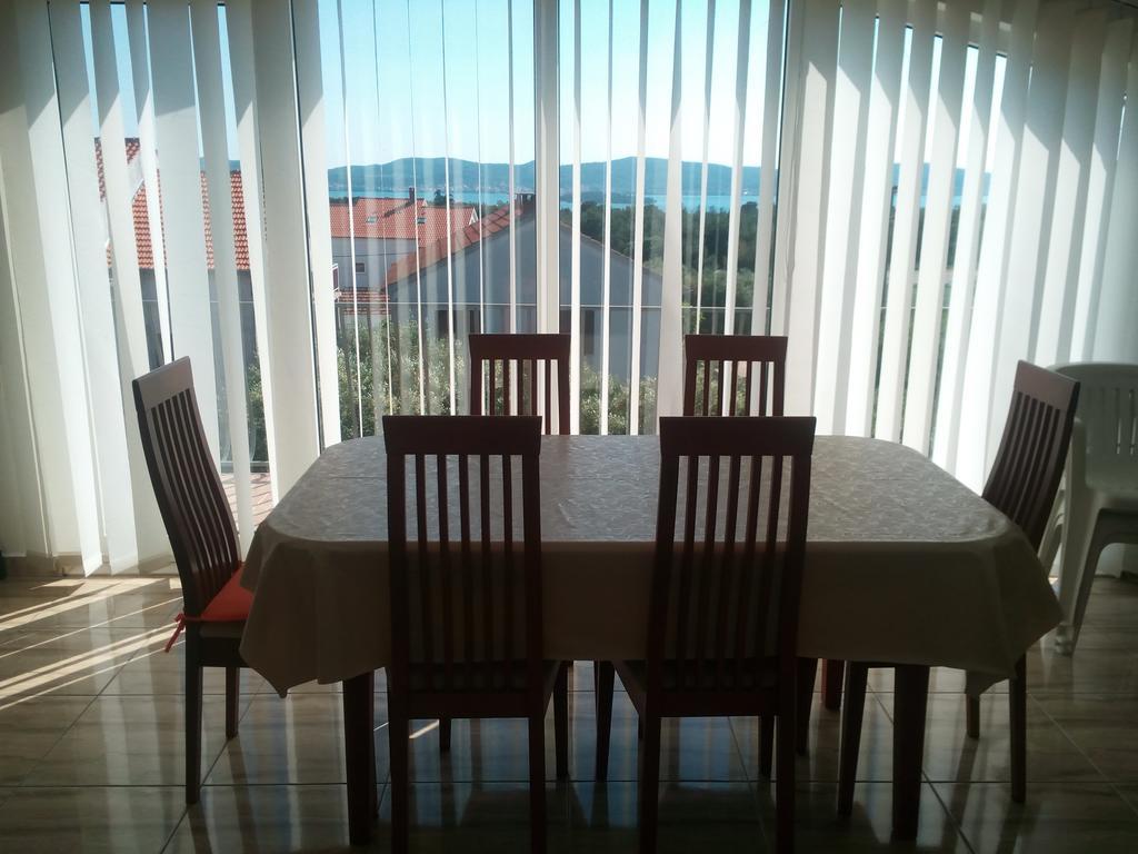 Apartmani Kapitanovic Биоград-на-Мору Экстерьер фото
