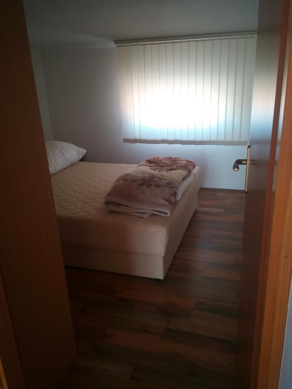 Apartmani Kapitanovic Биоград-на-Мору Экстерьер фото